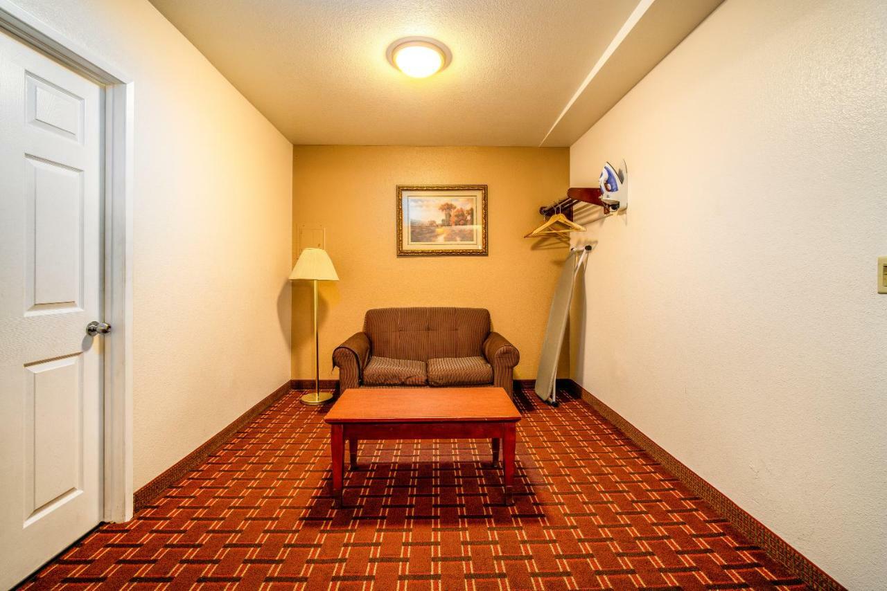 Regency Inn & Suites Downey Exterior foto