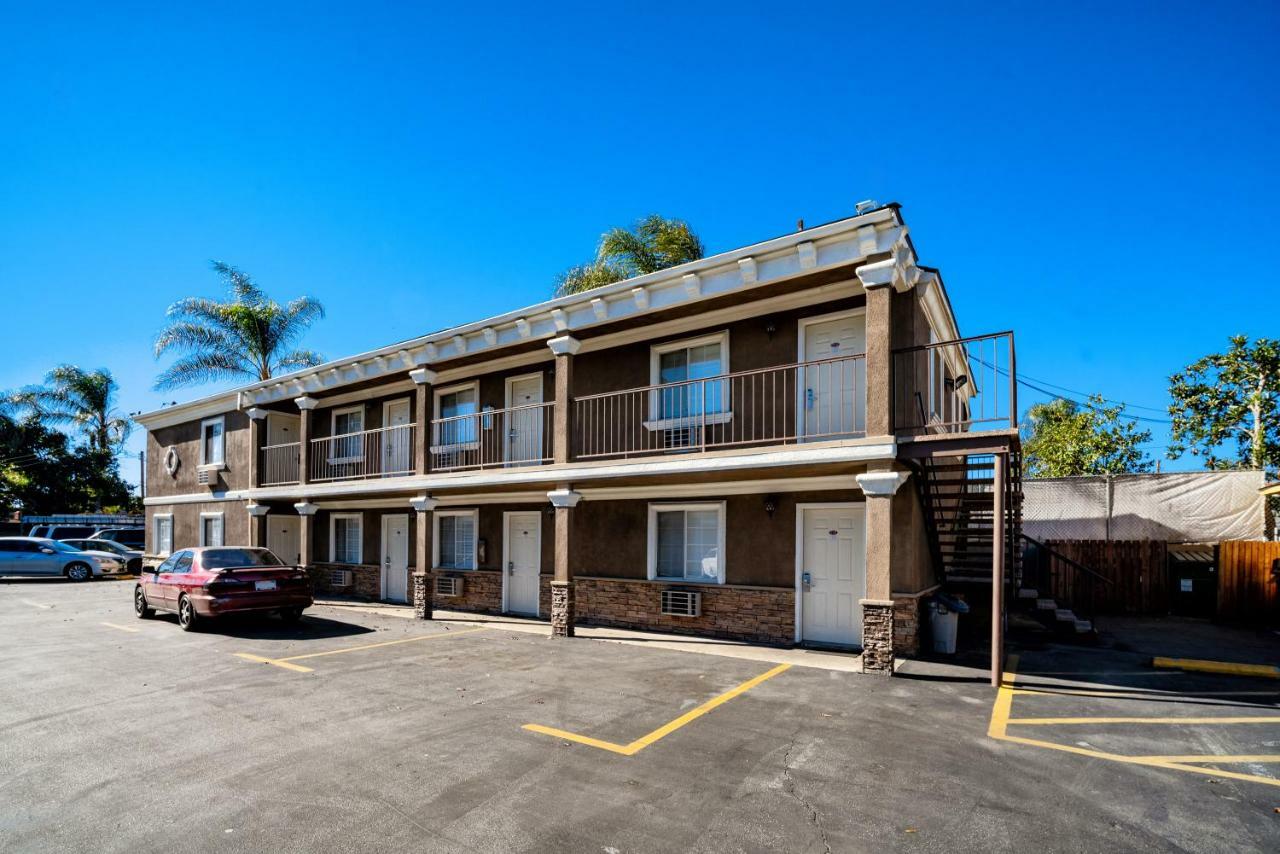 Regency Inn & Suites Downey Exterior foto